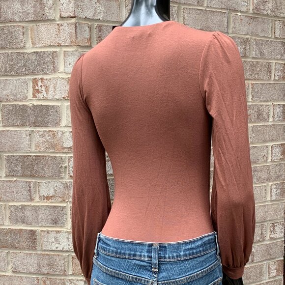 Lulus Long Sleeve Bodysuit Top Sz S  NWT - Picture 4 of 14